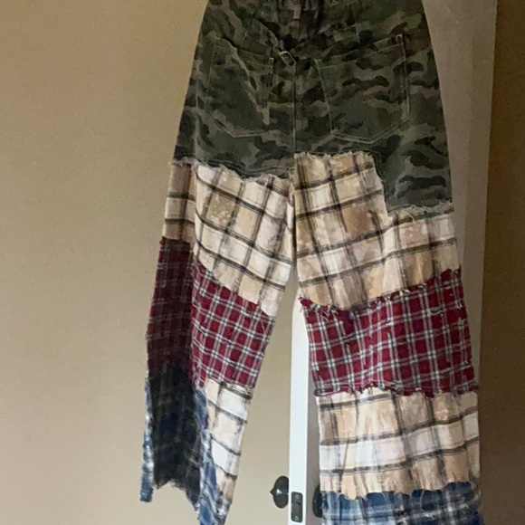 POL Patchwork Wide Leg Pants in Camouflage and Plaid - Picture 7 of 7